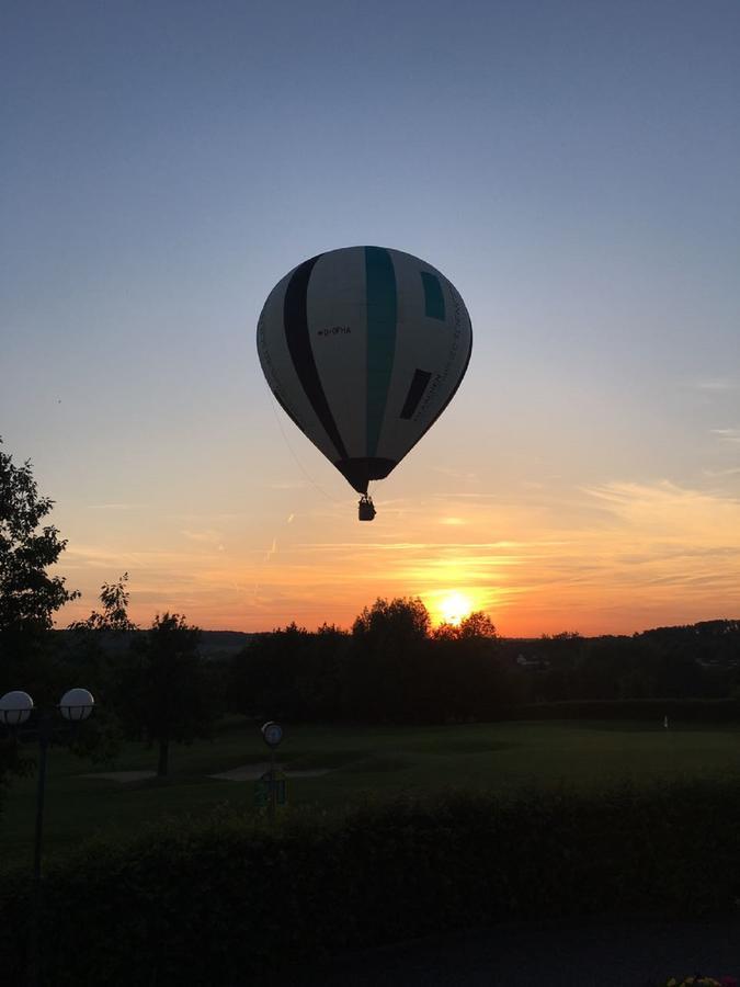 Golf Hotel Mergelhof Gemmenich Exteriör bild